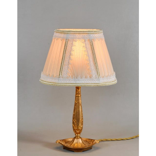 CHERRIER & BESNUS A wonderful French art deco lamp in solid bronze made around 1926-1930. The base is of excellent...