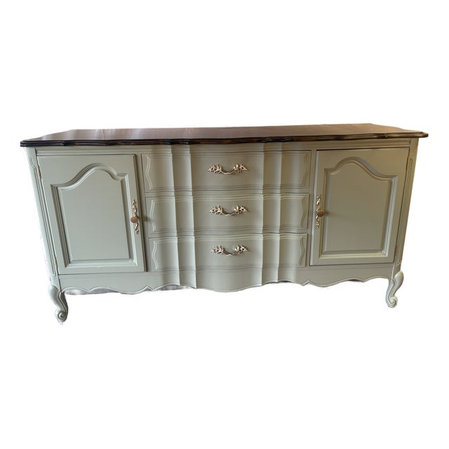 Late 20th Century French Provincial Credenza Sideboard For Sale