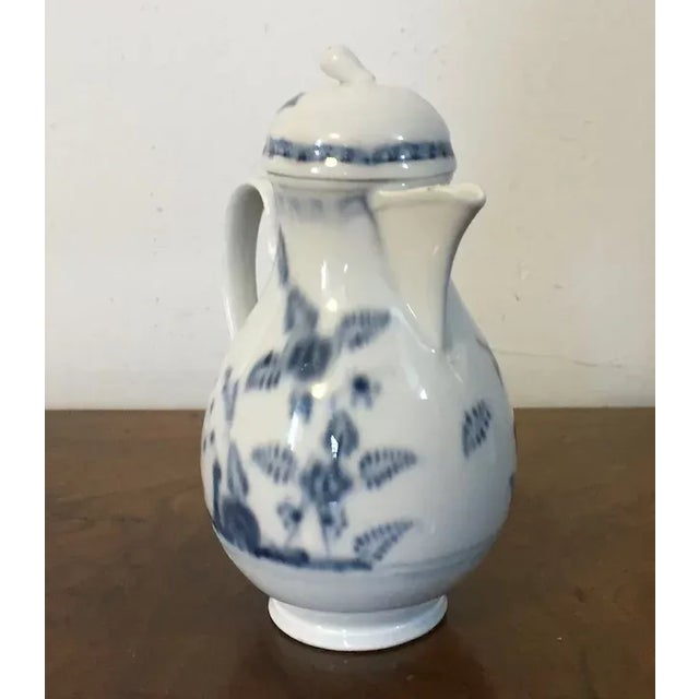 Antique 18th Century Vienna Porcelain Milk Jug and Cover in Chinese Blue & White For Sale - Image 11 of 13