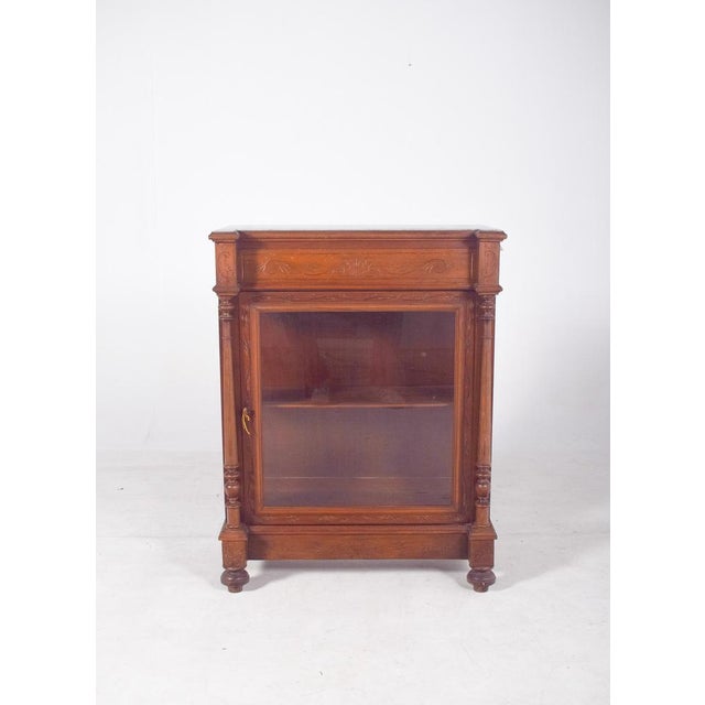 English Front Display Cabinet in Wood, 1890s For Sale - Image 3 of 9