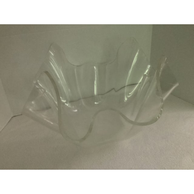 1970s Modern Acrylic Handkerchief Edge or Wavy Shape Bowl For Sale - Image 11 of 13