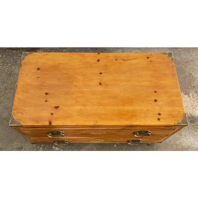 Henredon Vintage Henredon Two Drawer Campaign Chest Coffee Table For Sale - Image 4 of 11