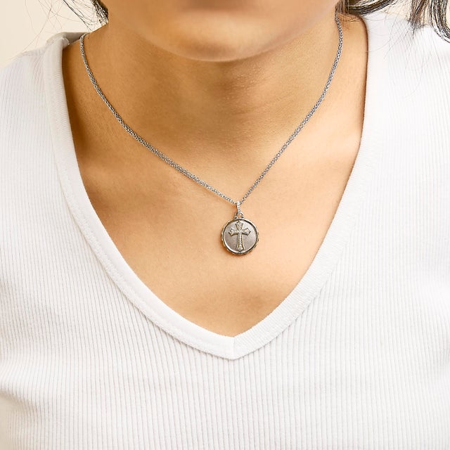 Haus of Brilliance 14K Yellow Gold Plated Sterling Silver 1/10 Cttw Diamond Cross Medallion Pendant Necklace For Sale - Image 4 of 5