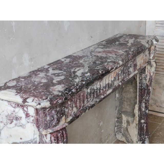 Large Louis XVI French Fireplace in Exceptional Fleur De Pêche Marble For Sale - Image 4 of 16