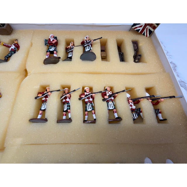 1990s King & Country Seaforths Painted Lead Soldier Set For Sale - Image 10 of 17