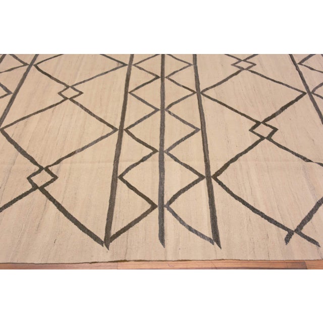 Large Modern Geometric Kilim Rug For Sale In New York - Image 6 of 8