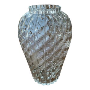 Vintage Vase Optic Swirl