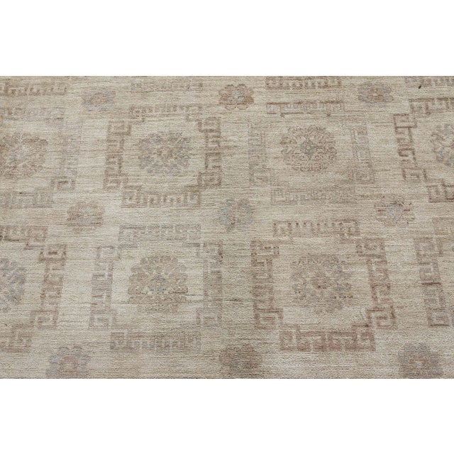 Modern Large Samarkand Style Geometric Rug in Soft Neutrals by Doris Leslie Blau For Sale - Image 4 of 9