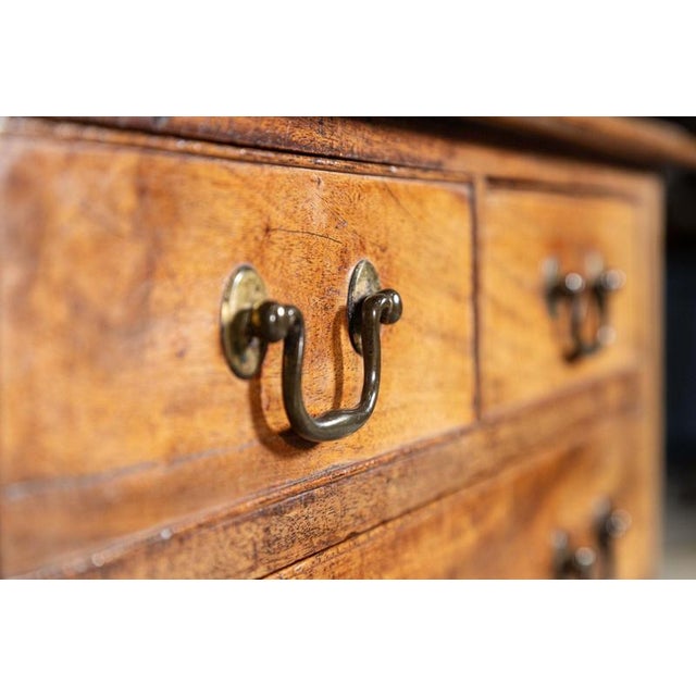 Brown George III English Writing Table in Mahogany, 1780 For Sale - Image 8 of 16