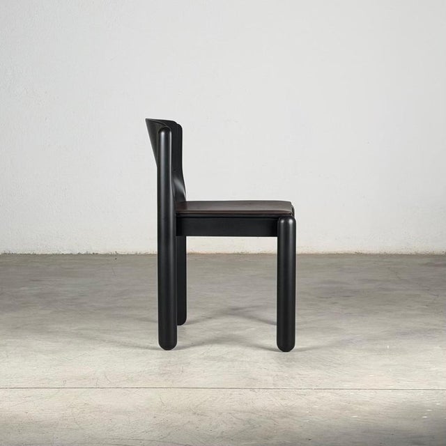 Model 122 Dining Room Chairs attributed to Vico Magistretti for Cassina, 1970s, Set of 8 For Sale - Image 15 of 18
