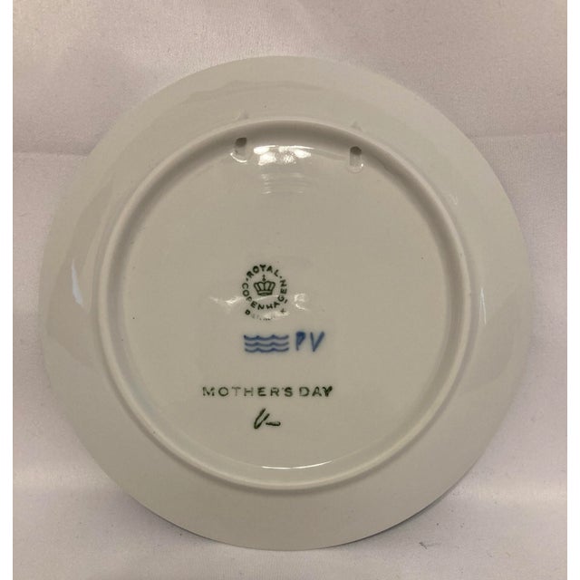 Mid-Century Modern Royal Copenhagen Blue & White Mother's Day 1973 Decorative Plate For Sale - Image 3 of 5