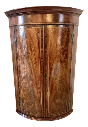 Antique George III Bow Fronted Hanging Corner Cabinet in Mahogany