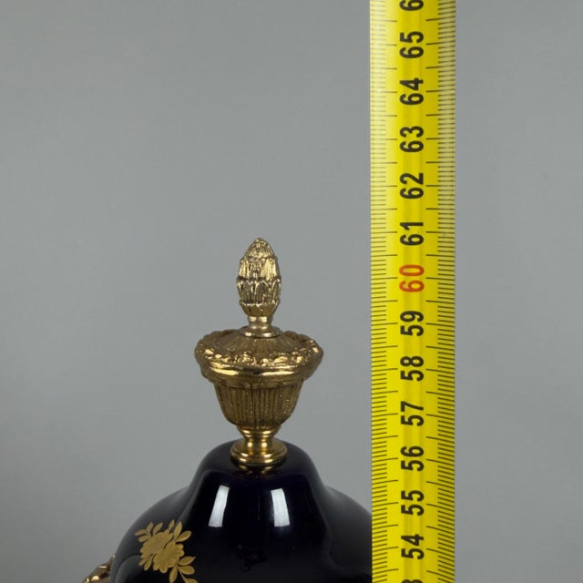 Antique French Table Clock in Blue Porcelain and Brass from Limoges For Sale - Image 13 of 14