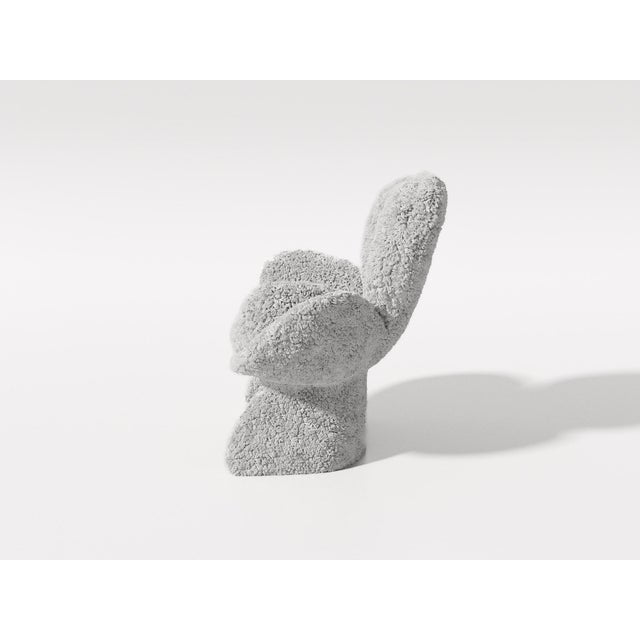 Spirale fascinates with its balance of power and sensuality. Its organic design, with bold, sculptural lines, seems to...