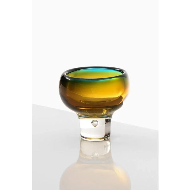 Vase by Vickle Lindstrand for Kosta, Sweden For Sale - Image 3 of 5