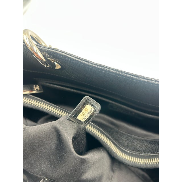 French Chanel Black Quilted Leather Tote Bag For Sale - Image 3 of 12