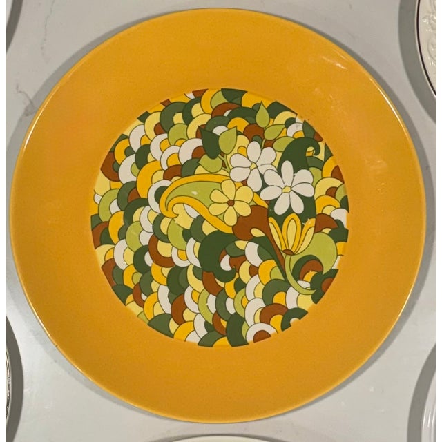 Mikasa Mid-Century Pop Art Yellow Flower Wall Plate Curation-Set of 7 For Sale - Image 4 of 9