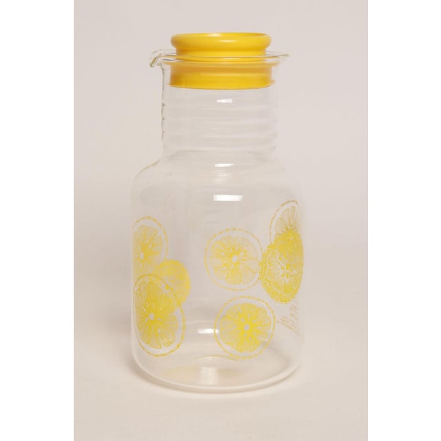 Vintage Pyrex 2-quart glass carafe with original plastic lid - model 3520 (ca 1970s, Corning, New York, USA). Delightfully...