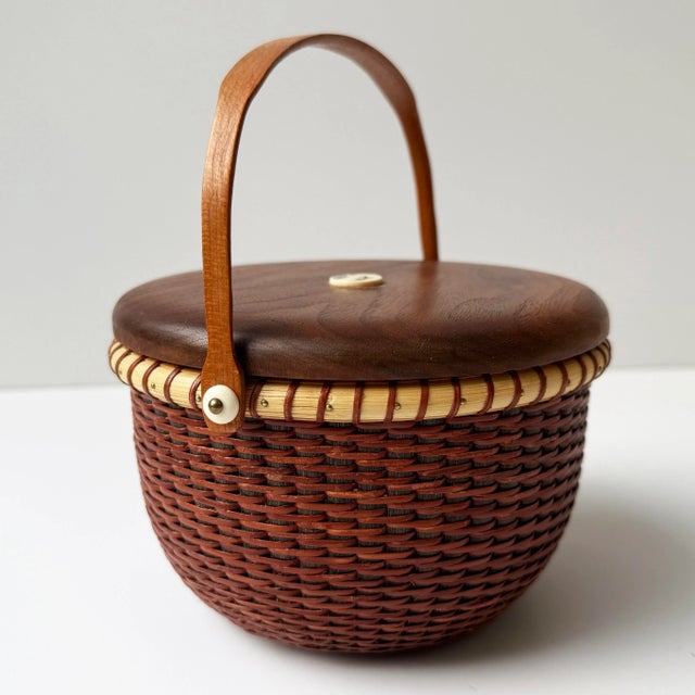 Early 21st Century Vintage Signed Nantucket Lightship Basket – Handcrafted With Dolphin Lid, Bone Handle & Geometric Pattern For Sale - Image 5 of 12