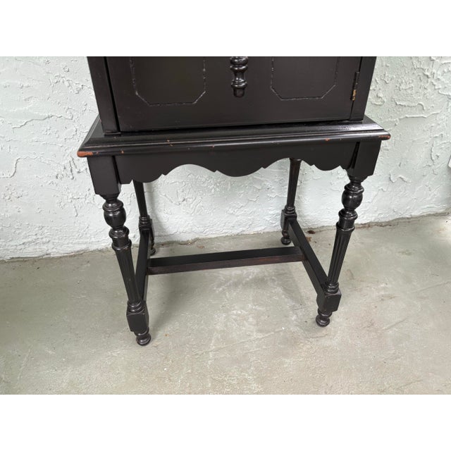 1920s James A. Cole “Mastermade” Black Wooden Humidor Cabinet With Copper-Lined Interior For Sale - Image 4 of 12