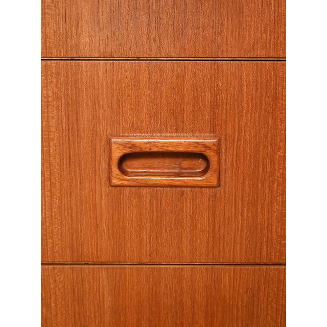 1960s Small Scandinavian Chest of Drawers with Black Profiles from Bodafors, 1969 For Sale - Image 5 of 10