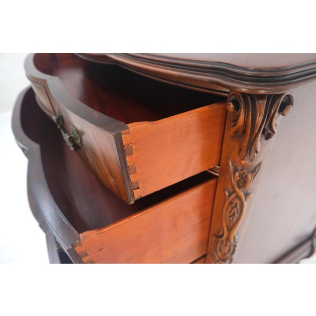 Chippendale Flame Mahogany Bow Front Claw Feet 3 Drawers Dresser Chippindale Style MINT For Sale - Image 3 of 18