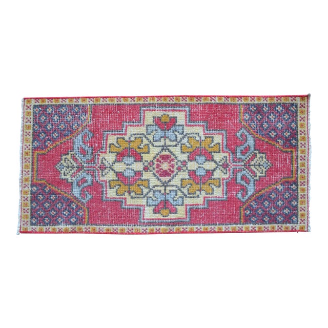 1970s Hand Knotted Small Turkish Rug - 1'7" X 3'4" For Sale