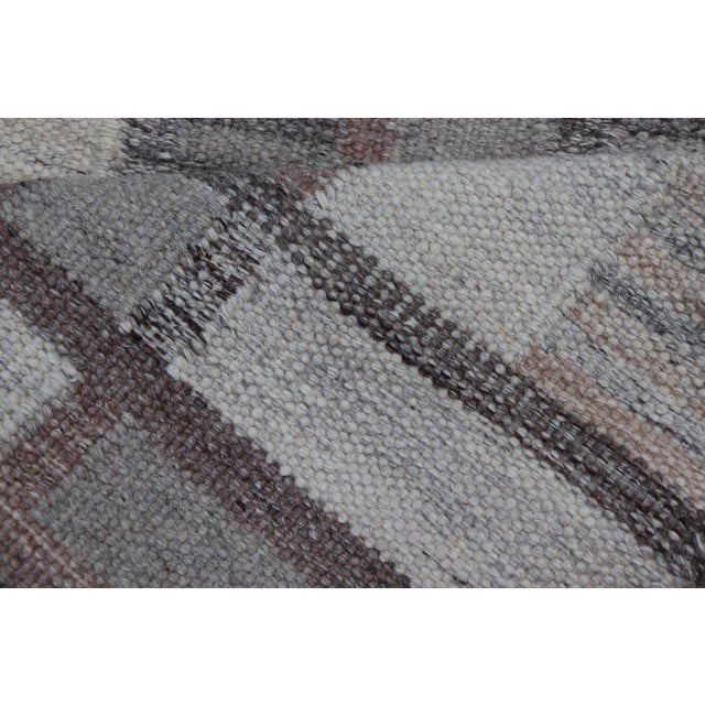 Modern Scandinavian Flat Weave Rug With Grid Pattern in Gray For Sale - Image 4 of 8