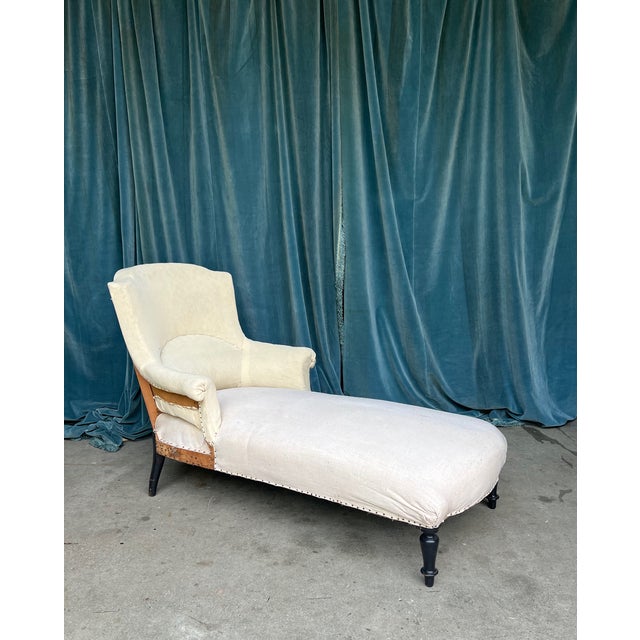 French 19th Century Chaise Longue in Muslin For Sale - Image 11 of 13