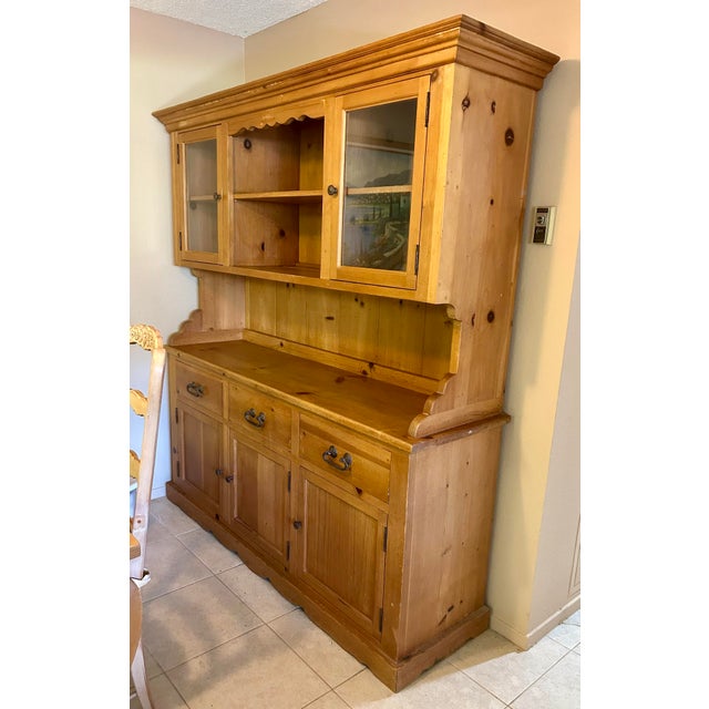 Wood 1990s Custom Welsh Pine Hutch / Sideboard by Alistair Stones – Solid Wood All Thick Pine - Designed by Alistair Stones For Sale - Image 7 of 11