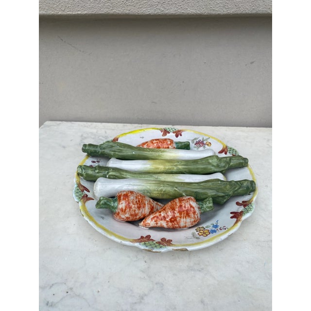 French Country 19th Century Majolica Faience Asparagus & Turnip Wall Platter For Sale - Image 3 of 5