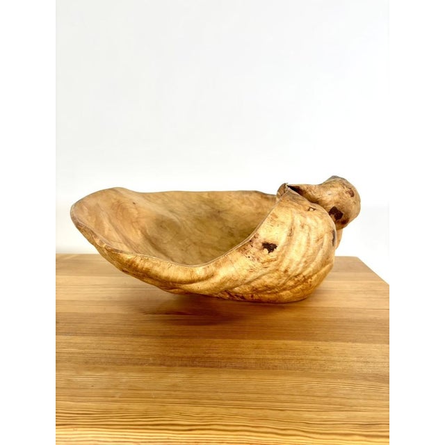 Decorative Swedish burl wood bowl. Hand made by Swedish carpenter in 1971.