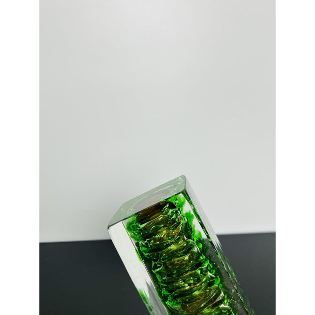 Model 6860/18 Topaz and Uranium Art Glass Vase by František Vízner for Škrdlovice, Czechoslovakia, 1960s For Sale - Image 9 of 14