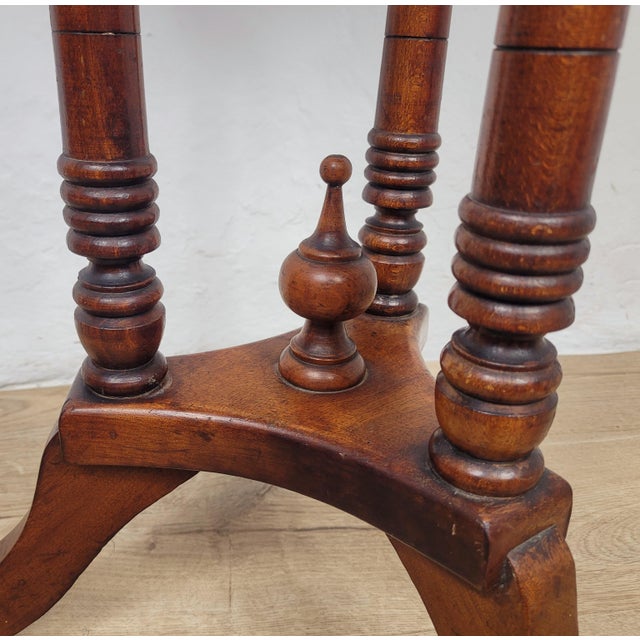 English Victorian Octagonal Occasional Tripod Table in Mahogany, 1890 For Sale - Image 6 of 14