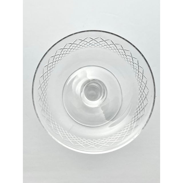 Glass 1950s Mid-Century Modern Coupe Champagne Glasses Criss-Cross X Fishnet Cuts - Set of 8 For Sale - Image 7 of 8