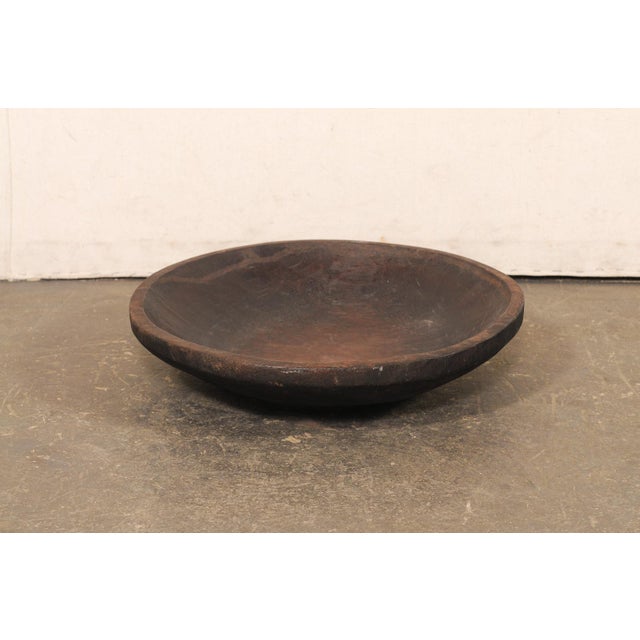 Early 20th Century Antique Sumatran Hand-Carved Wooden Bowl For Sale - Image 5 of 8