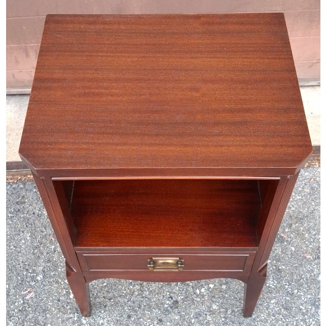 Mid 20th Century Mid 20th Century Refnished Federal Style Satin Mahogany Single Drawer Nightstand For Sale - Image 5 of 8