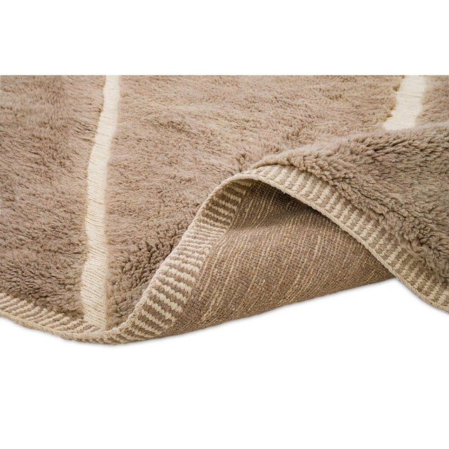 Early 21st Century Hand-Knotted Wool Premium Rug by Azele Studio For Sale - Image 5 of 9