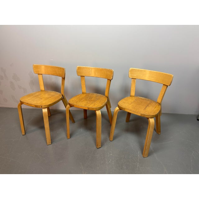 First Edition Model 69 Chairs in Plywood by Alvar Aalto for Artek, Finland, 1940s, Set of 3 For Sale - Image 6 of 9