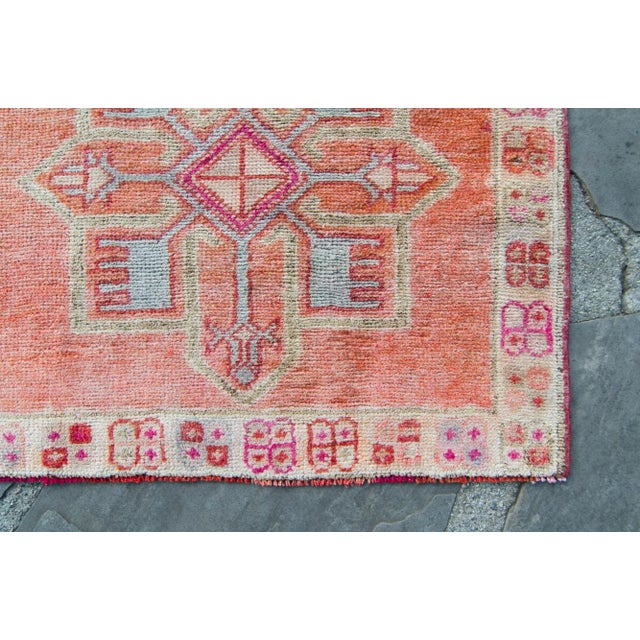 House of Séance - 1950s Vintage Kurdish Geometric Medallion Wool Hand-Knotted Runner - 3’ X 11'11” For Sale - Image 9 of 11