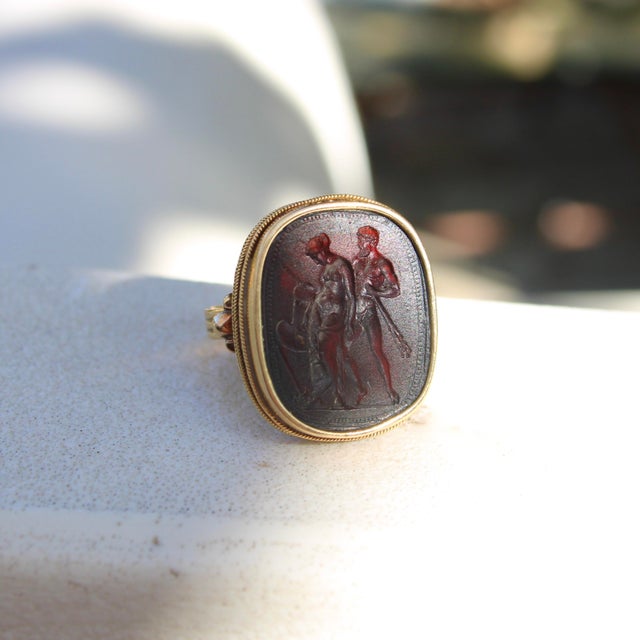 18th Century Georgian 18k Gold Hercules and Omphale Tassie Intaglio Ring, Size 6 For Sale In Los Angeles - Image 6 of 10