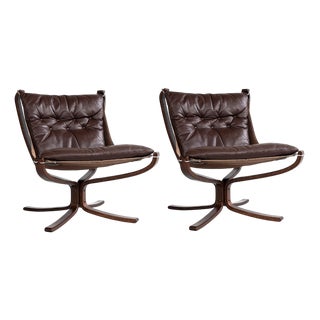 Vintage Falcon Chairs in Dark Brown Leather and Plywood by Sigurd Ressell for Vatne Møbler, 1970s, Set of 2 For Sale