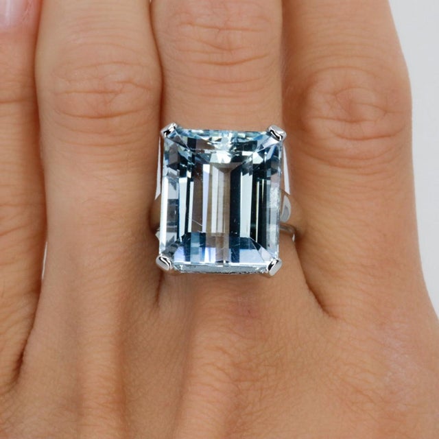 Contemporary Late 20th Century Large Aquamarine Ring, Size 5 For Sale - Image 3 of 3