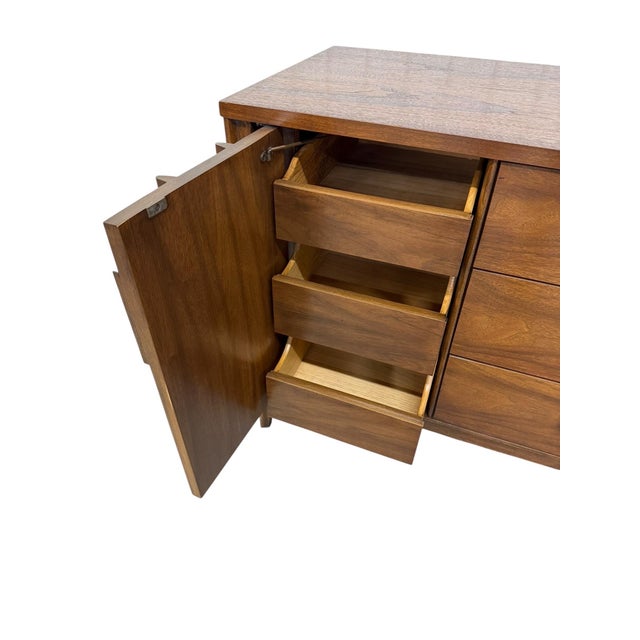 Mid-Century Modern Kent Coffey Perspecta 12-Drawer Walnut Dresser - Refinished For Sale - Image 10 of 13