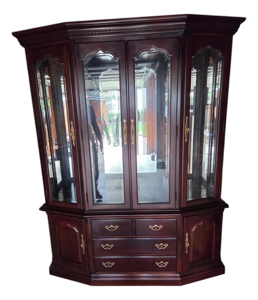 Thomasville Furniture | Up to 40% off at Chairish