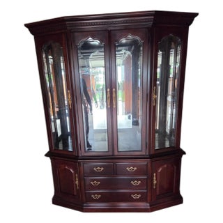 1990s Thomasville Collectors Cherry China Cabinet Breakfront Hutch Curio Chippendale For Sale