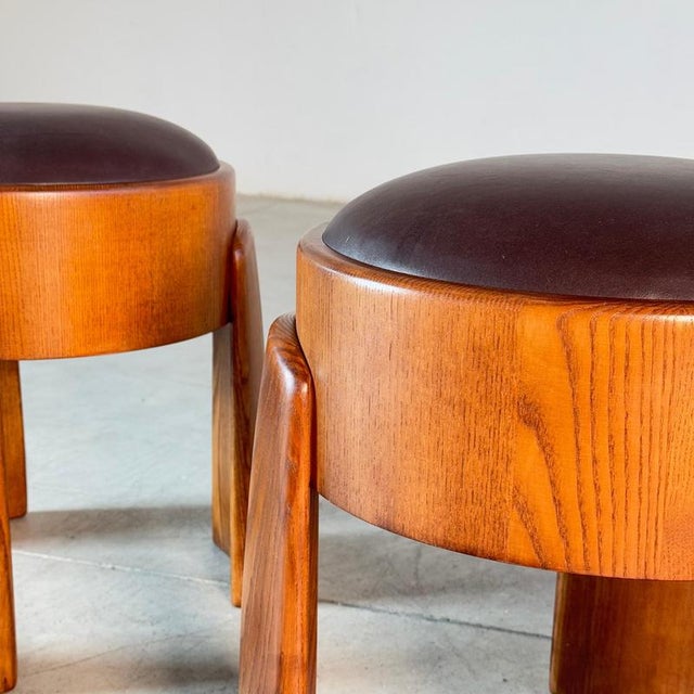 Not Yet Made - Made To Order Sculptural Stools in Ash Wood and Leather by FORME, 2025, Set of 2 For Sale - Image 5 of 11