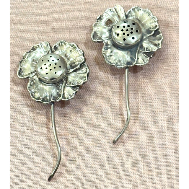 English Mid 20th Century Sterling Flower Salt & Pepper Shakers For Sale - Image 3 of 12