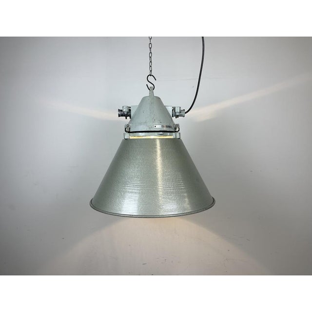 Gray Industrial Explosion Proof Ceiling Lamp with Aluminium Shade from Elektrosvit, 1970s For Sale - Image 8 of 17
