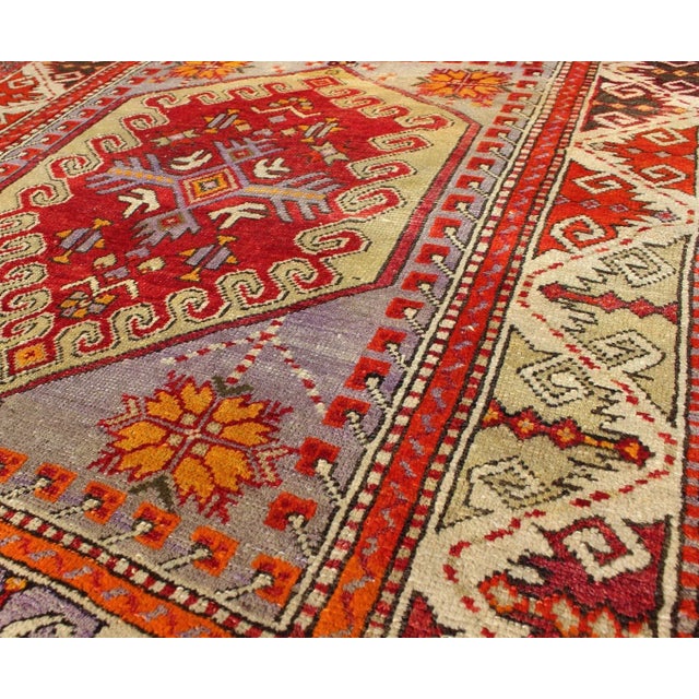 Early 20th Century Colorful Early 20th Century Antique Turkish Oushak Rug With Medallion in Purple 3'3"x3'8" For Sale - Image 5 of 6